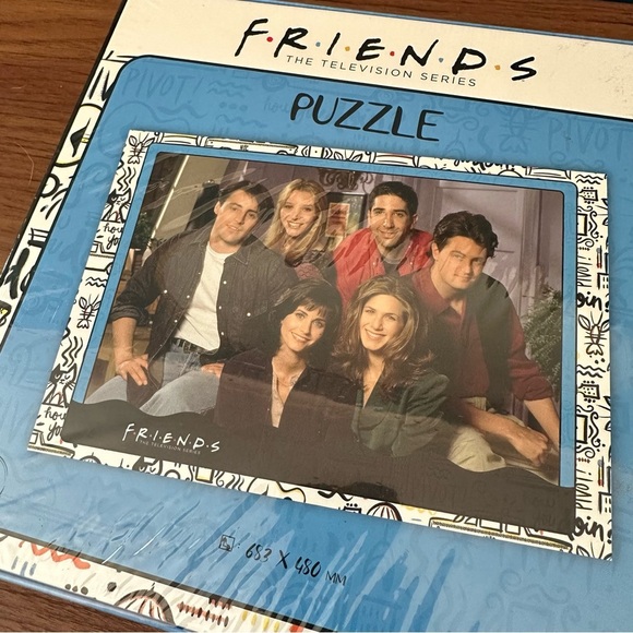 Friends TV show 1000 piece puzzle - Picture 5 of 6